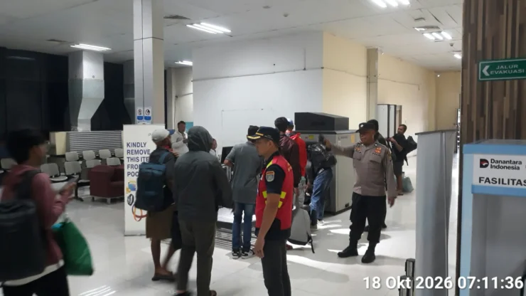 Portal Berita Indonesia dan Dunia Terkini Hari Ini, Update Harian Terbaru, Terlengkap, Tajam, Aktual dan Berimbang. Polres Pelabuhan Tanjung Priok Laksanakan Pelayanan dan Pengamanan Debarkasi 554 Penumpang KM Ciremai dari Surabaya
