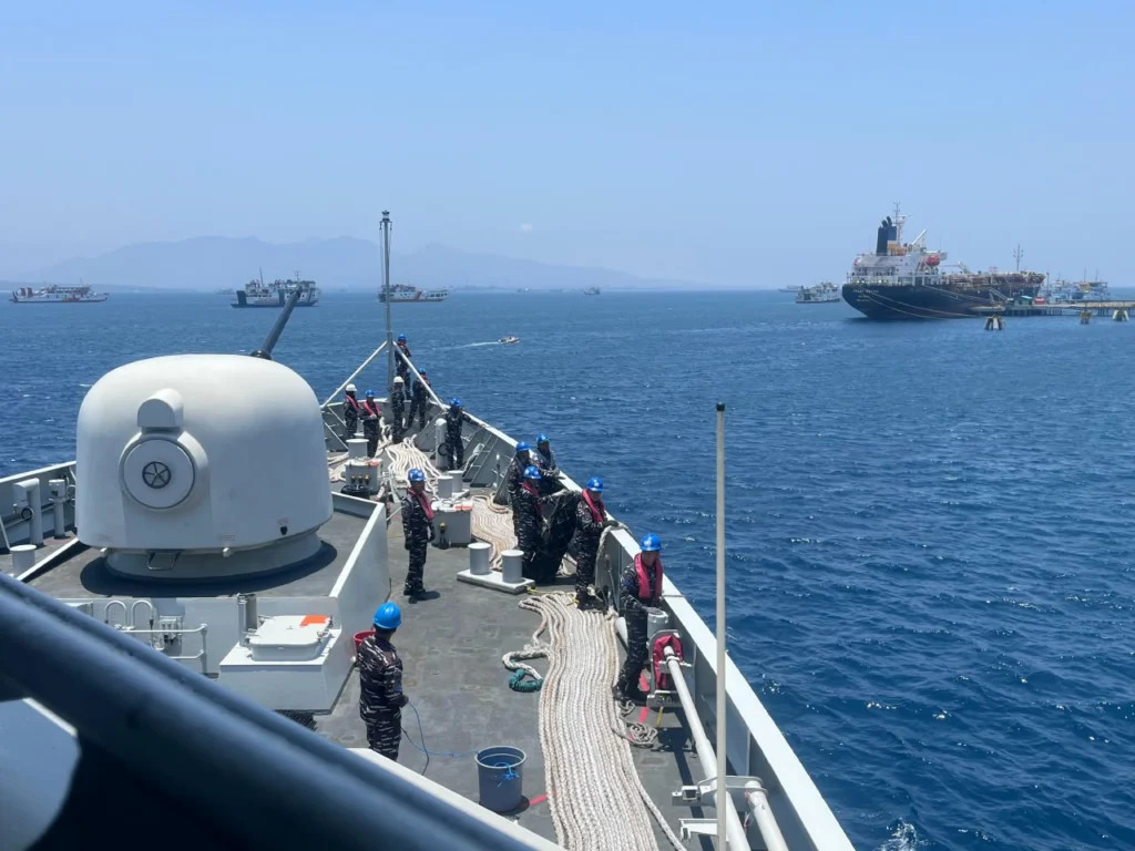 Portal Berita Indonesia dan Dunia Terkini Hari Ini, Update Harian Terbaru, Terlengkap, Tajam, Aktual dan Berimbang. Perkokoh Diplomasi Maritim, KRI SIM-367 Berlatih Bersama Tiga Kapal Perang Australia - Teropong Rakyat