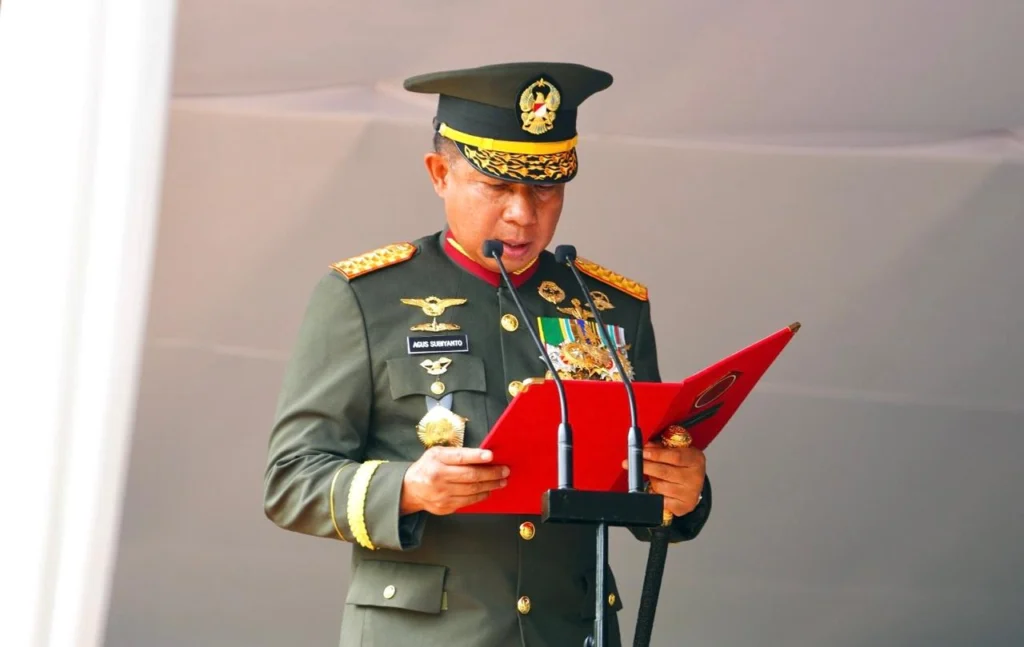 Portal Berita Indonesia dan Dunia Terkini Hari Ini, Update Harian Terbaru, Terlengkap, Tajam, Aktual dan Berimbang. Panglima TNI Pimpin Upacara Pemakaman Alm Jenderal TNI (Purn) Subagyo HS - Teropong Rakyat