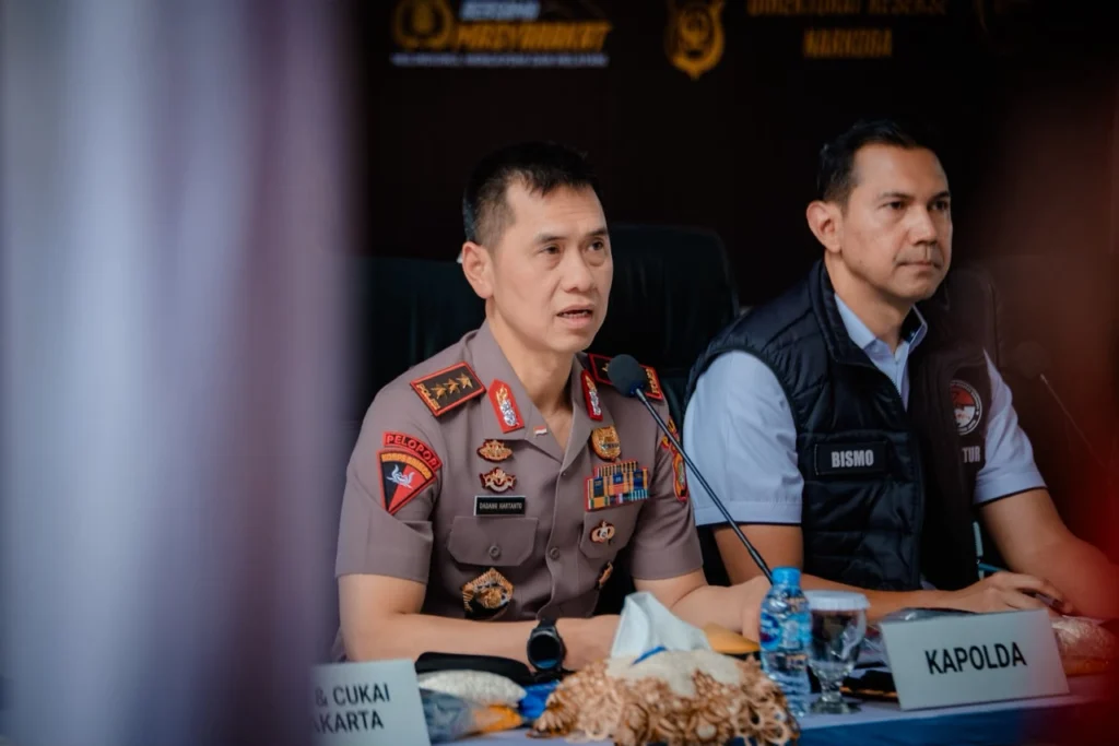 Portal Berita Indonesia dan Dunia Terkini Hari Ini, Update Harian Terbaru, Terlengkap, Tajam, Aktual dan Berimbang. Kapolda Metro Jaya Dorong Edukasi dan Penataan Kawasan Rawan Narkoba - Teropong Rakyat