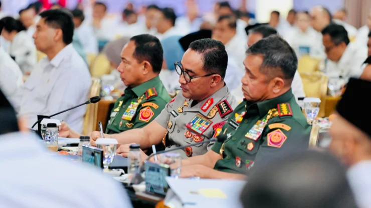 Portal Berita Indonesia dan Dunia Terkini Hari Ini, Update Harian Terbaru, Terlengkap, Tajam, Aktual dan Berimbang. Panglima TNI Hadiri Sidang Kabinet Paripurna di Istana Negara