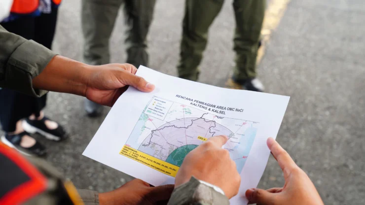 TNI Kerahkan CN-295 dan Cassa C-212 untuk Operasi Modifikasi Cuaca di Kalimantan