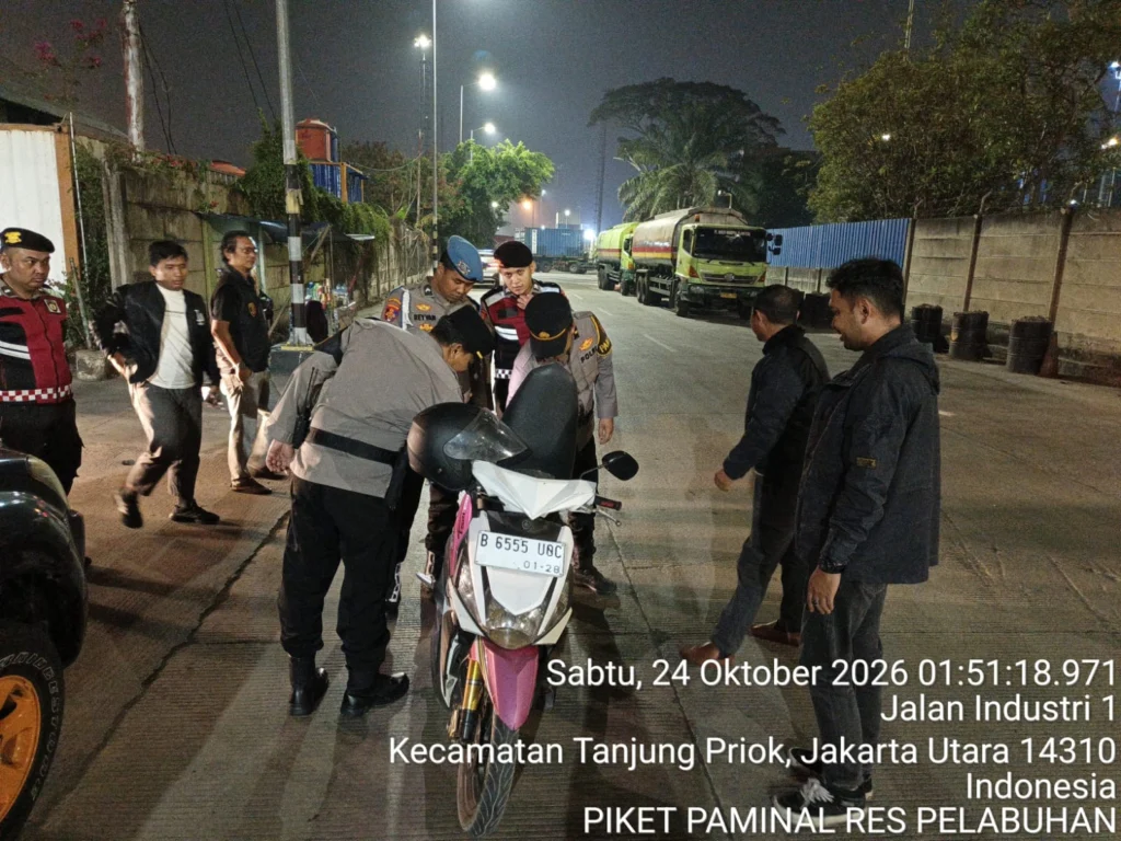 Polres Priok, Gelar Patroli Cipta Kondisi dan Strongpoint, Antisipasi Gangguan Kamtibmas pada Malam Hari - Teropong Rakyat