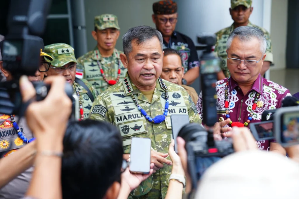 Portal Berita Indonesia dan Dunia Terkini Hari Ini, Update Harian Terbaru, Terlengkap, Tajam, Aktual dan Berimbang. Dari Garis Batas Hingga Medan Latihan, Wapang TNI Pastikan Kesiapan di Nunukan - Teropong Rakyat