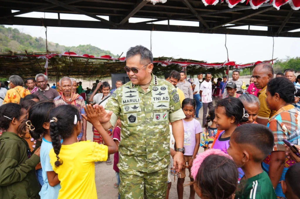 Wapang TNI Tinjau Perbatasan Paling Selatan Indonesia - Teropong Rakyat
