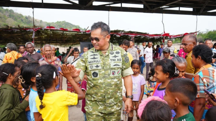 Wapang TNI Tinjau Perbatasan Paling Selatan Indonesia