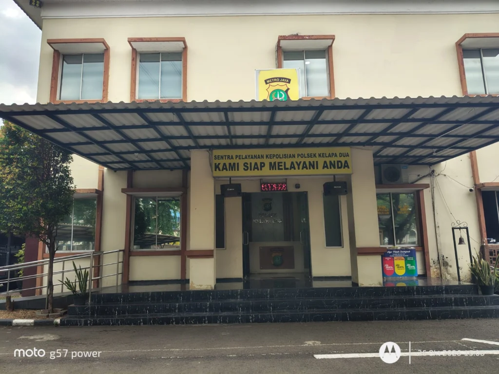 Portal Berita Indonesia dan Dunia Terkini Hari Ini, Update Harian Terbaru, Terlengkap, Tajam, Aktual dan Berimbang. Keluarga Francois Nilai Janggal, Kapolsek Kelapa Dua: Sudah Sesuai Prosedur - Teropong Rakyat