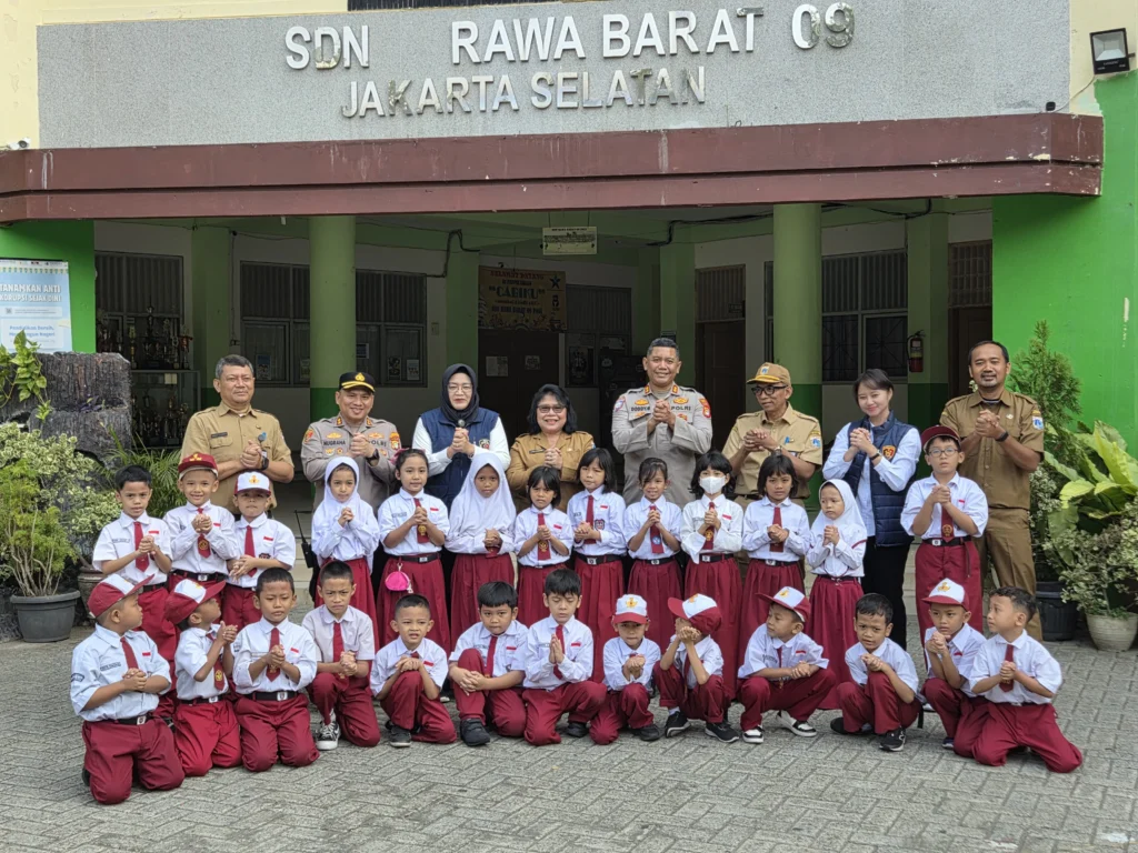 Polisi Peduli Pendidikan, Polda Metro Jaya Edukasi Siswa Cegah Perundungan - Teropong Rakyat