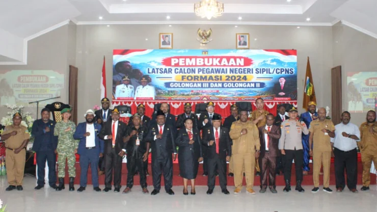 Portal Berita Indonesia dan Dunia Terkini Hari Ini, Update Harian Terbaru, Terlengkap, Tajam, Aktual dan Berimbang. Kodim 1714/Puncak Jaya Bersama Polri dan Pemda Hadiri Pembukaan Pelatihan Dasar CPNS Formasi 2024 Gelombang II dan III