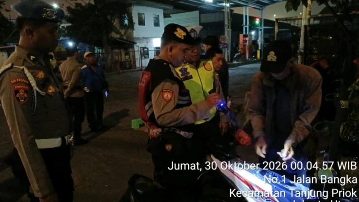 Polres Pelabuhan Tanjung Priok Gencarkan Patroli Cipta Kondisi dan Strongpoint, Pastikan Kamtibmas Tetap Kondusif