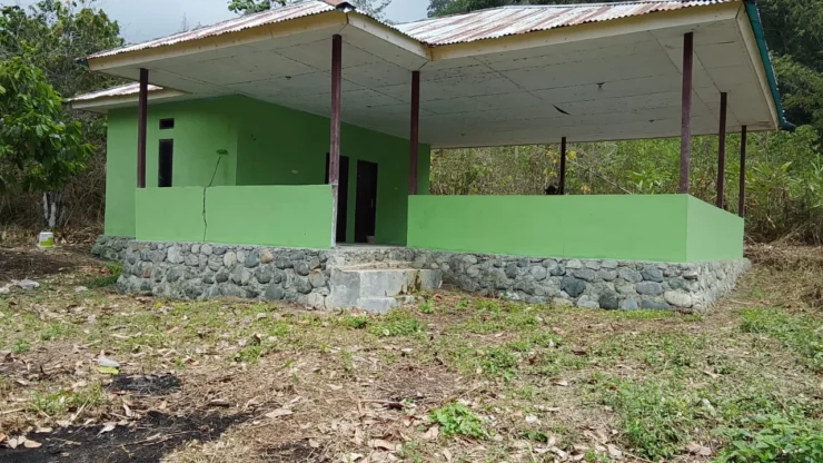 Portal Berita Indonesia dan Dunia Terkini Hari Ini, Update Harian Terbaru, Terlengkap, Tajam, Aktual dan Berimbang. Tak Hanya Rumah, Satgas TMMD Ke-130 Rampungkan Perbaikan Balai Kampung Yamboi