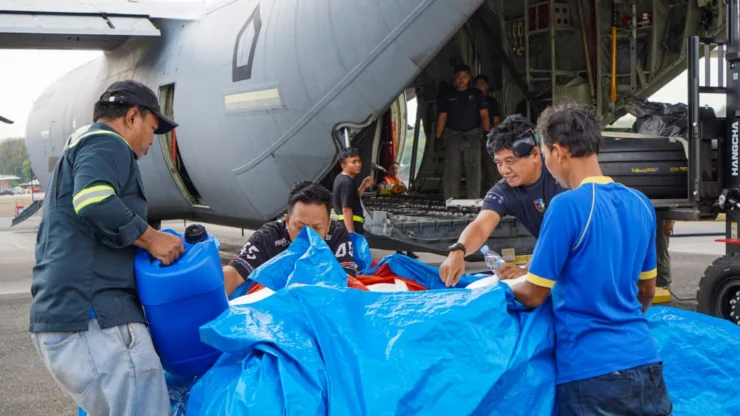Percepat Penanganan Karhutla, TNI Lanjutkan Pengiriman Bahan Semai ke Banjarmasin dan Palembang