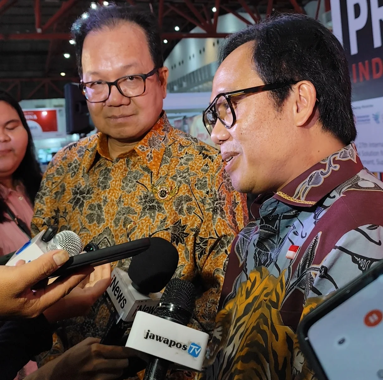 Portal Berita Indonesia dan Dunia Terkini Hari Ini, Update Harian Terbaru, Terlengkap, Tajam, Aktual dan Berimbang. Bukan Cuma Cetak Kertas, Teknologi Printing Kini Ikut Bikin Produk Makin Personal - Teropong Rakyat