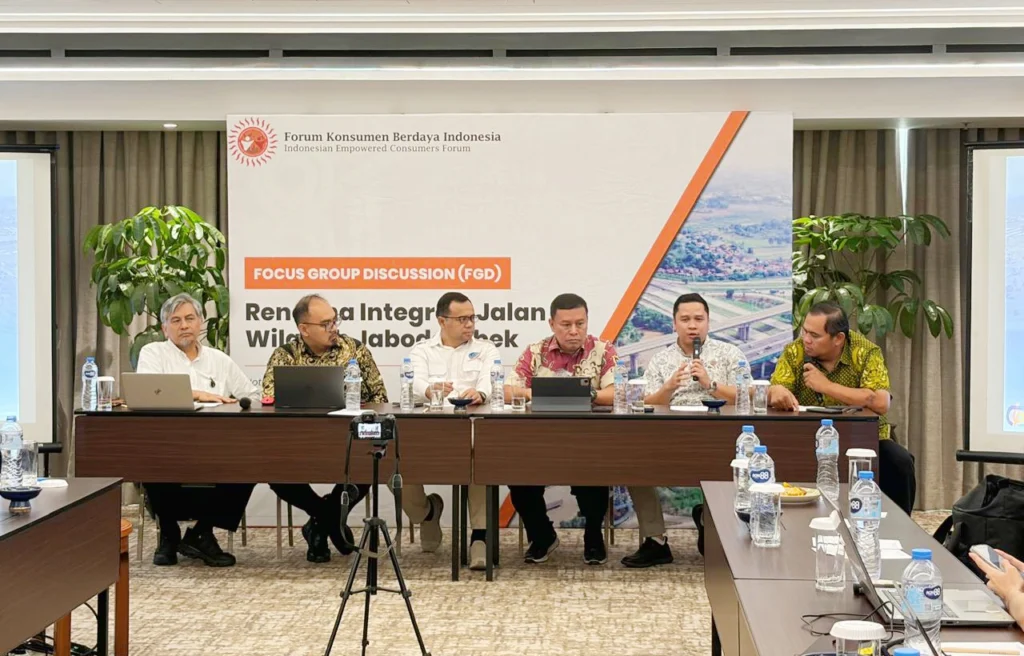 Portal Berita Indonesia dan Dunia Terkini Hari Ini, Update Harian Terbaru, Terlengkap, Tajam, Aktual dan Berimbang. PT CTP Tollways Hadiri FGD FKBI, Dorong Integrasi Untuk Perkuat Efisiensi Logistik dan Optimalisasi JTCC - Teropong Rakyat