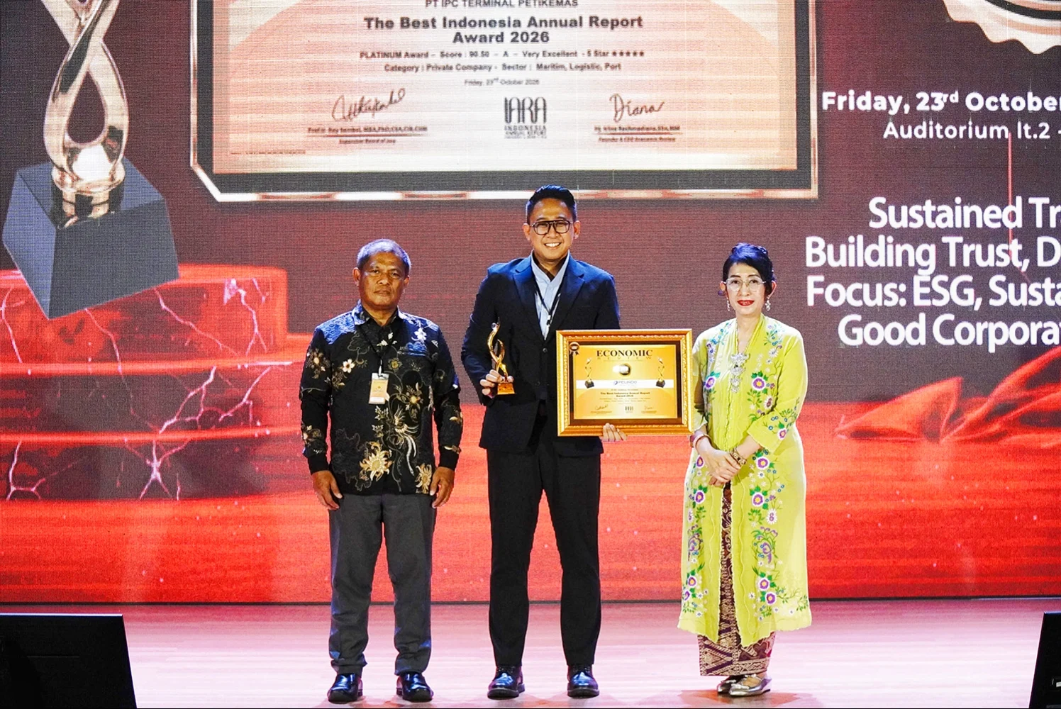 Kedepankan Transparansi Pelaporan, IPC TPK Sabet Platinum Award di Ajang IARA 2026 - Teropong Rakyat