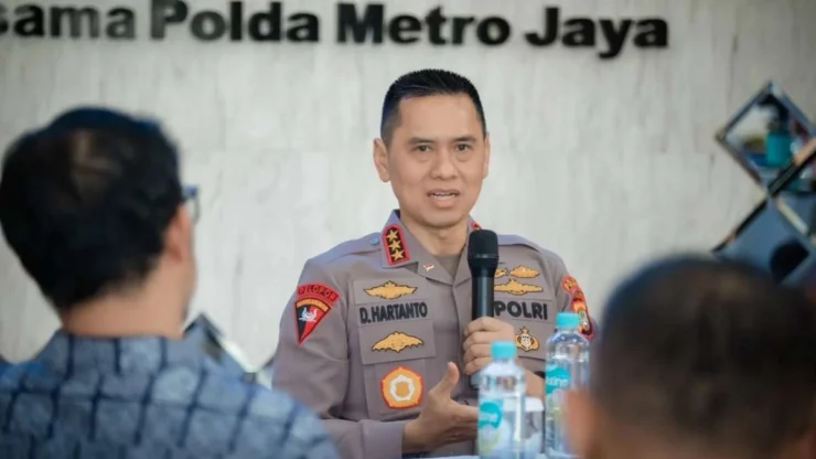 Kapolda Metro Jaya Bagikan Nomor WhatsApp Pribadi, Warga Bisa Adukan Persoalan Kamtibmas
