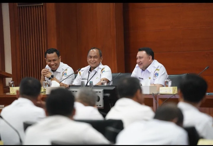 Portal Berita Indonesia dan Dunia Terkini Hari Ini, Update Harian Terbaru, Terlengkap, Tajam, Aktual dan Berimbang. Perkuat Kolaborasi Lintas Sektor, Wali Kota Jakarta Utara Minta Jajaran Lebih Proaktif Tangani Persoalan Warga - Teropong Rakyat