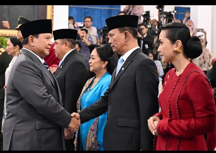 Panglima TNI Hadiri Pelantikan Pejabat Strategis, Perkuat Penyelenggaraan Pemerintahan - Teropong Rakyat